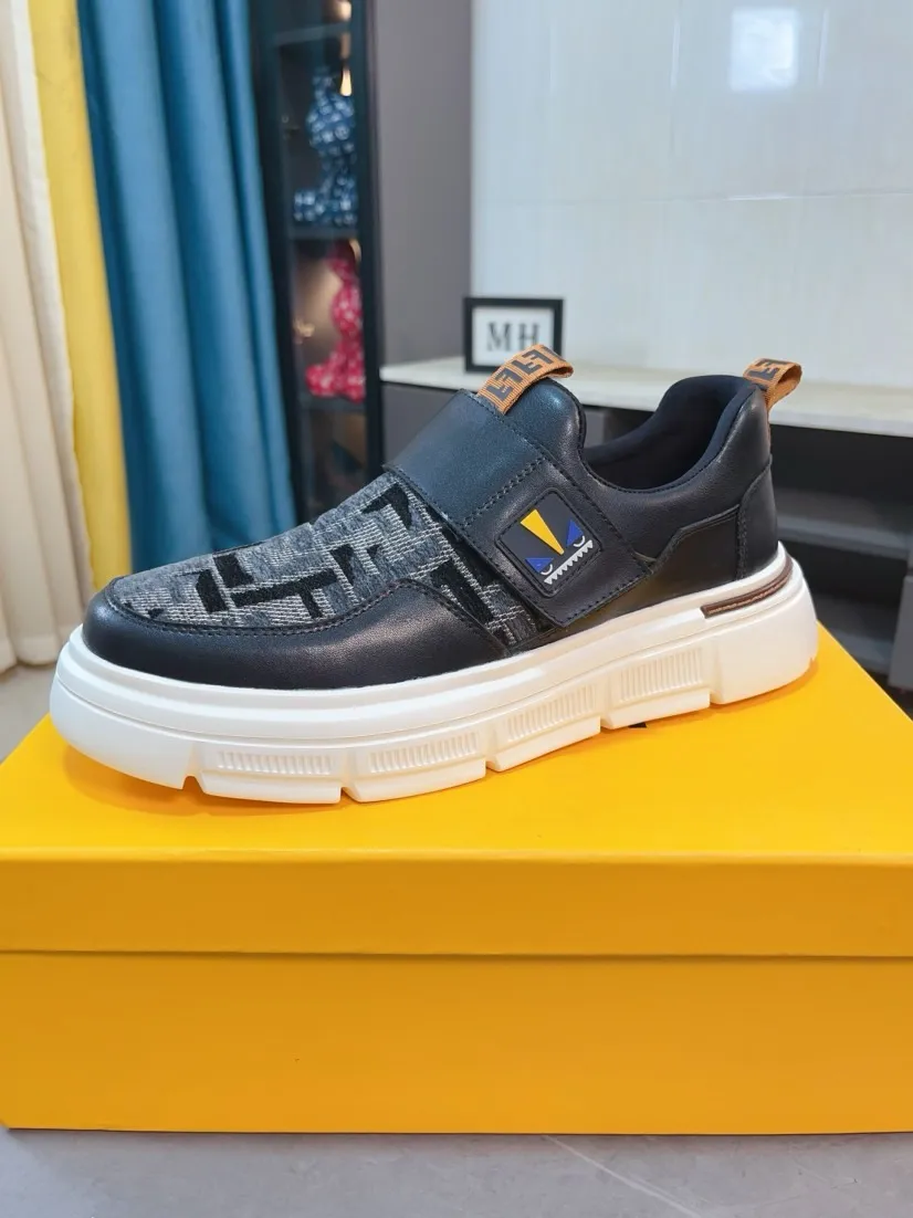 Men's shoes 💰400🌹🌹[FENDI] Fendi's classic and comfortable men's shoes, this complex sneaker is made of soft calfskin➕genuine leather lining➕original ultra-light rubber material with rough outsole. This unique light style is suitable for the casual and refined sensibility of this season. It is comfortable and natural on the feet. It is an everyday style for casual travel in autumn and winter! 38/44